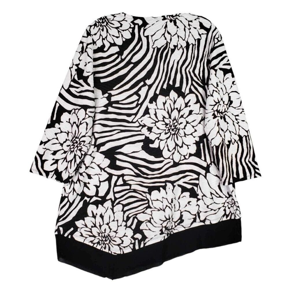 Chicos Travelers Tunic Top Slinky Knit Women’s Size Large or 2 Black Floral - Picture 3 of 10